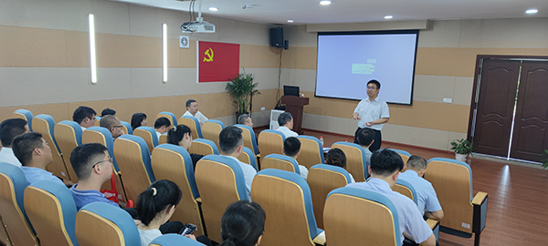 星空网页版党支部开展“传承红色基因 汲取奋进力量”联合党建活动