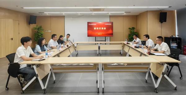 安义县委常委、常务副县长刘志伟一行赴星空网页版调研座谈